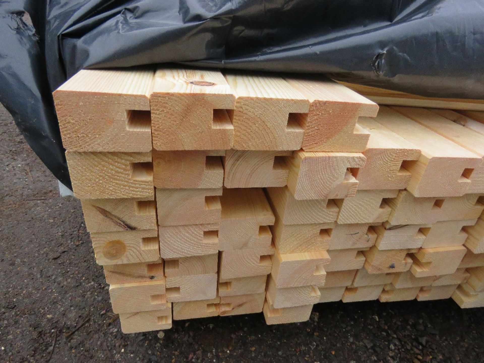 2 X PACKS OF SLOTTED UNTREATED TIMBER BATTENS/RAILS 50MM X 70MM APPROX @ 1.17M AND 1.83M LENGTH APPR - Image 5 of 5