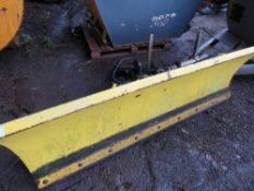 HME JOHN DEERE TYPE SNOW PLOUGH BLADE, HYDRAULIC ADJUSTMENT, 6FT WIDE APPROX. COULD MADE TO BE FITTE