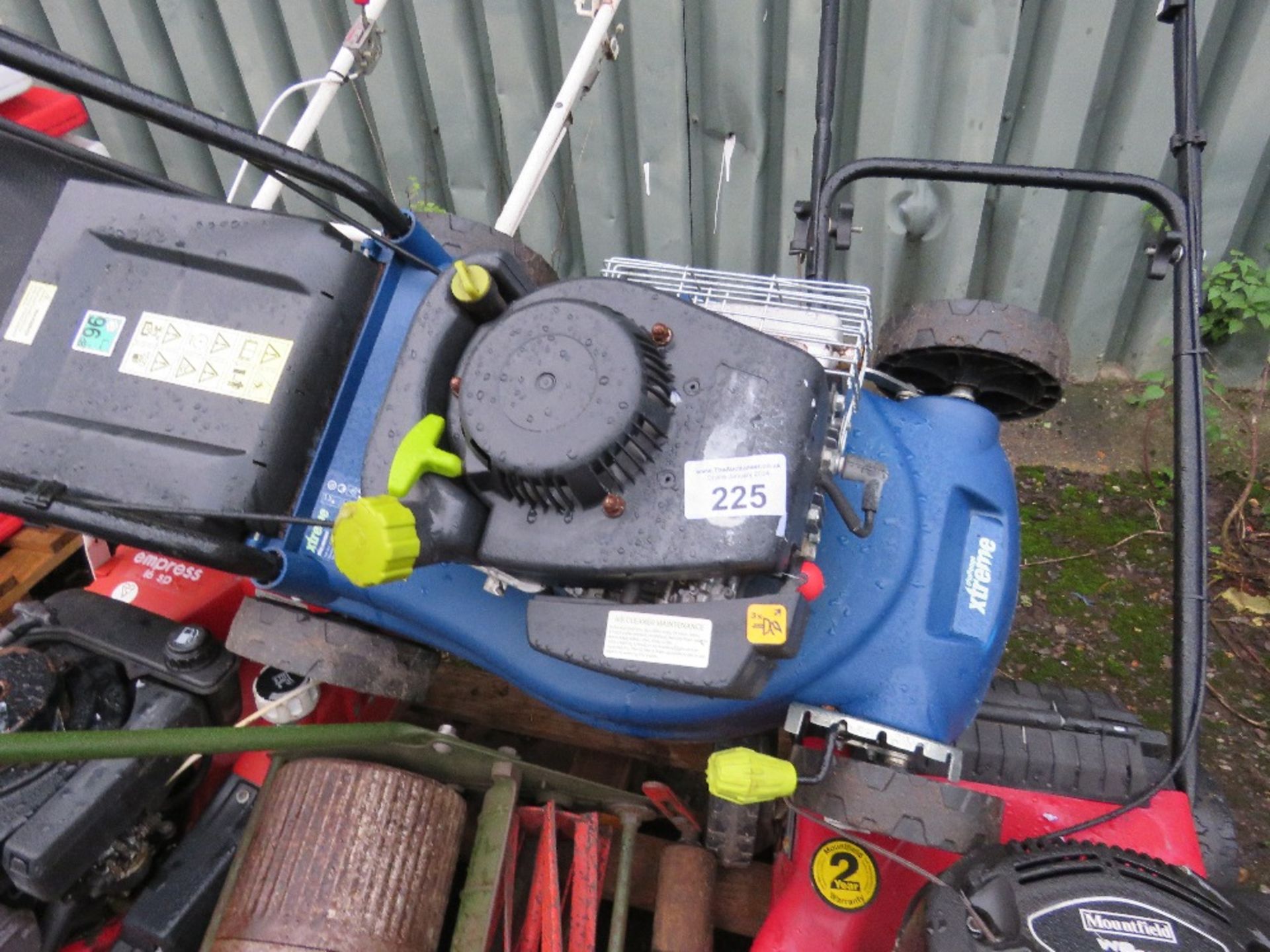 PALLET CONTAINING 4 NO ASSORTED LAWNMOWERS. THIS LOT IS SOLD UNDER THE AUCTIONEERS MARGIN SCHEM - Image 3 of 6