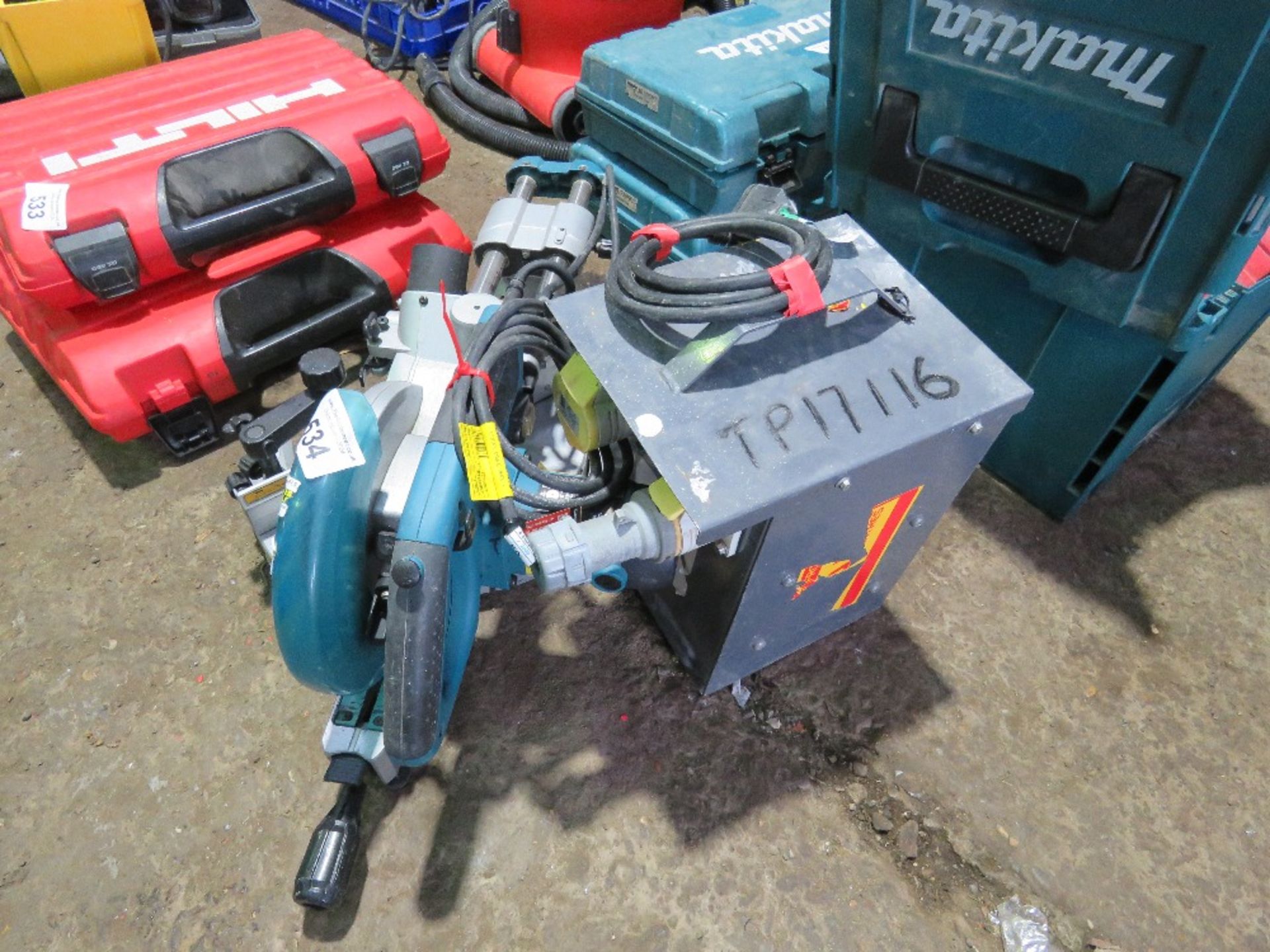 MAKITA 110VOLT MITRE SAW PLUS A TRANSFORMER. - Image 2 of 3