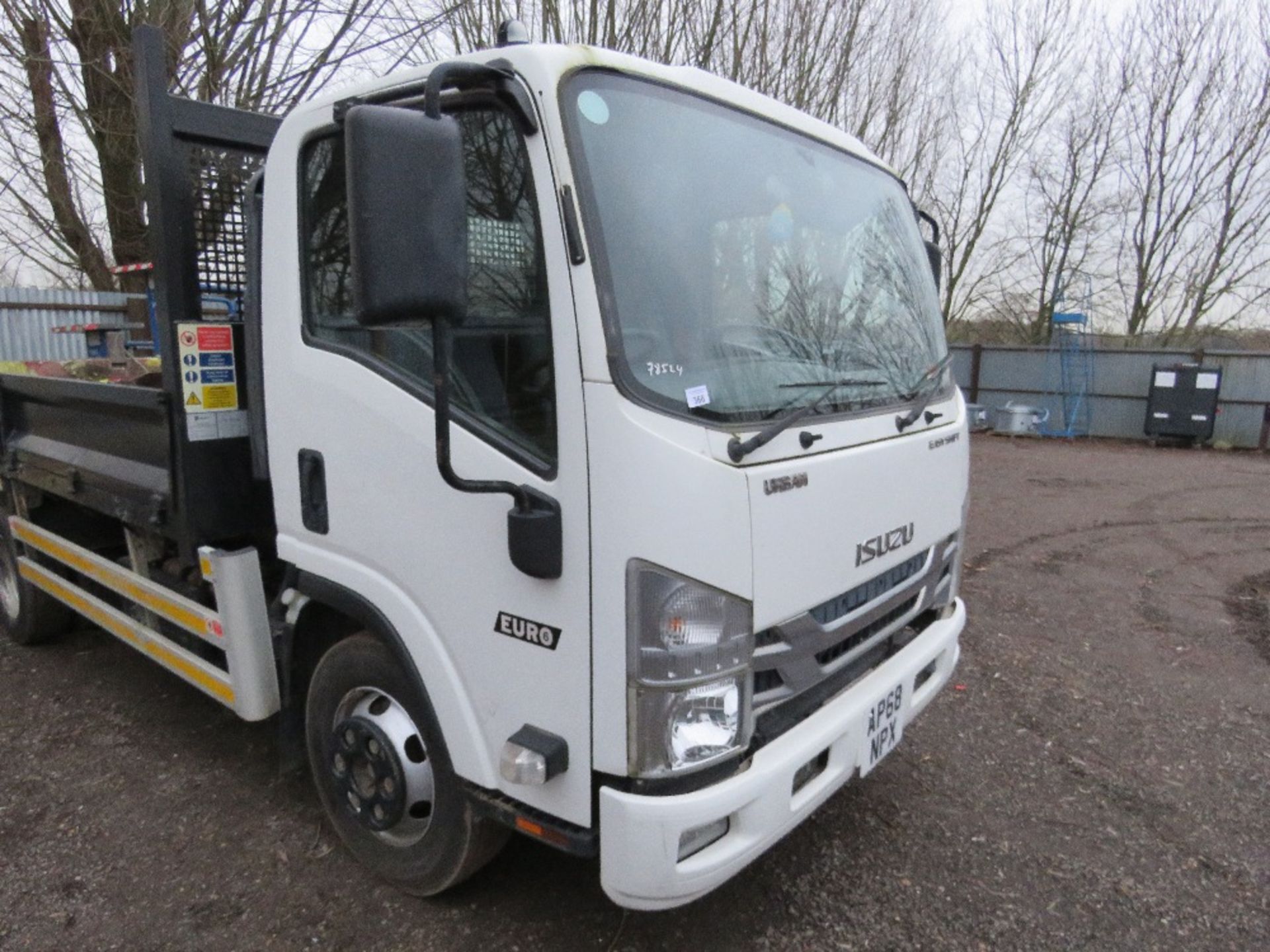 ISUZU URBAN EURO 6 7500KG TIPPER LORRY REG:AP68 NPX. ONE OWNER FROM NEW WITH V5. DIRECT FROM LOCAL U - Image 12 of 12