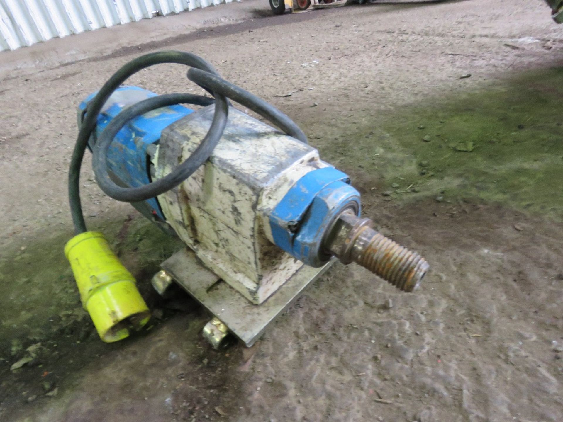 CORE DRILL HEAD 110VOLT POWERED. - Image 3 of 3