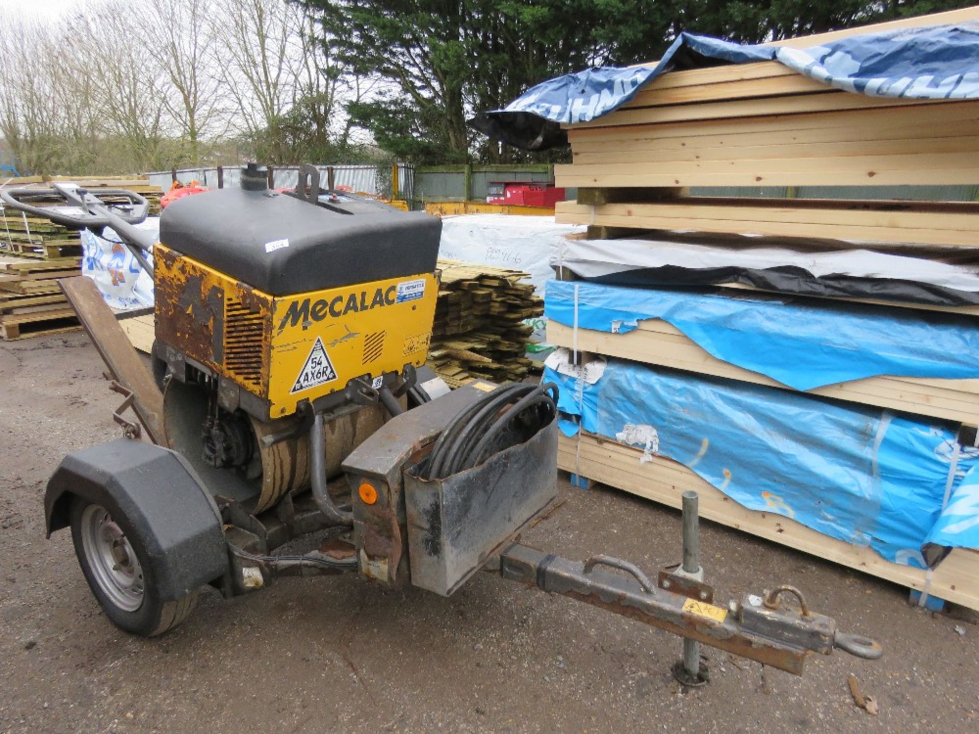 MECALAC MBR71 SINGLE DRUM ROLLER BREAKER ON TRAILER YEAR 2019. 462 REC HOURS. WITH BREAKER AND HOSES