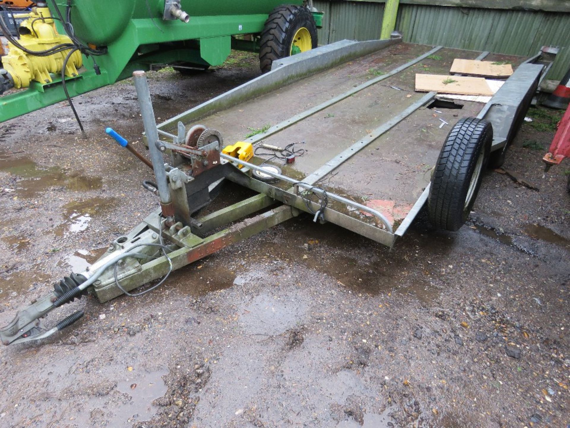 TILT BED CAR TRAILER 16FT X 6FT BED APPROX. OWNER RETIRING. THIS LOT IS SOLD UNDER THE AUCTIONEER - Image 2 of 8