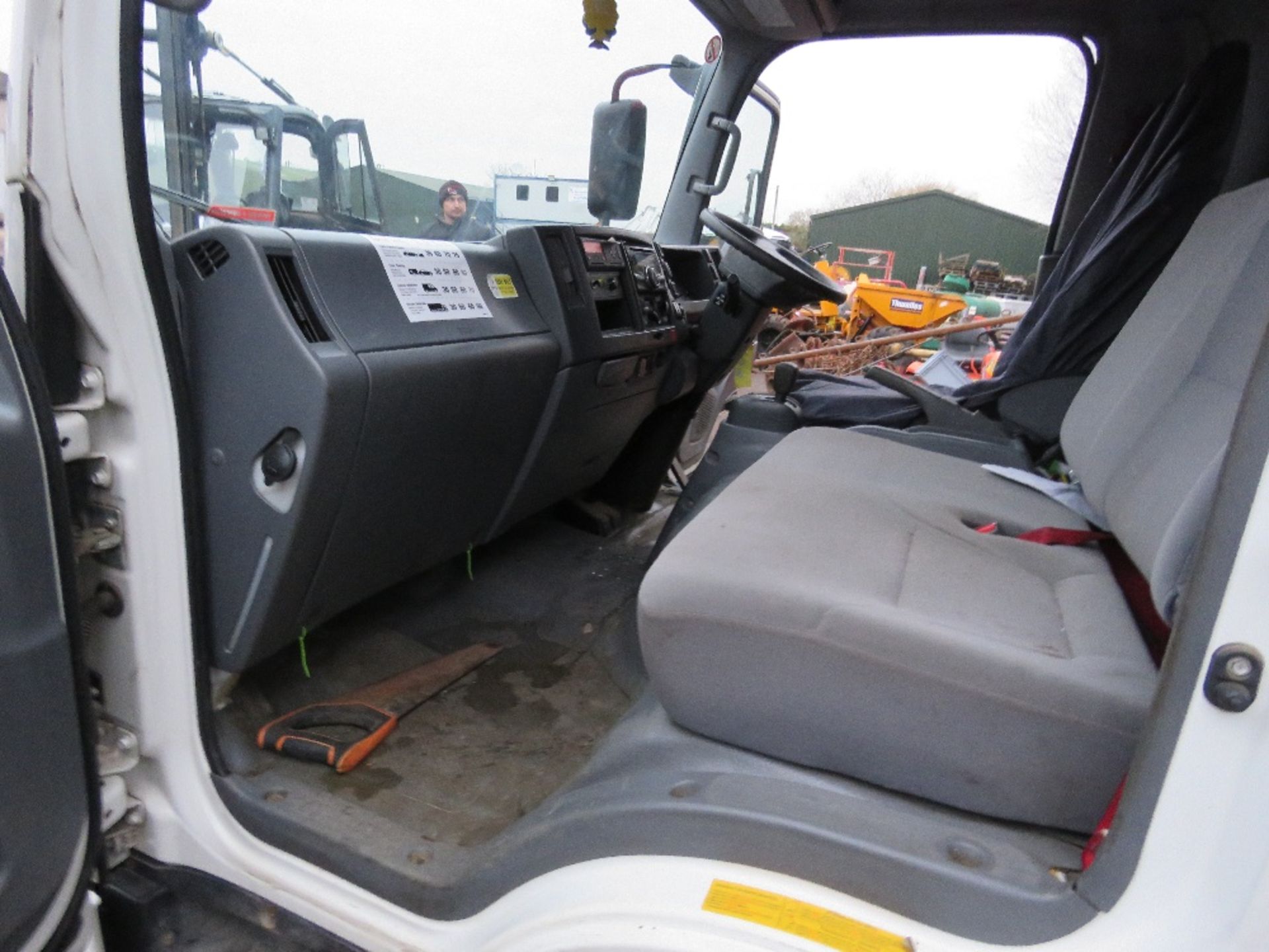 ISUZU URBAN EURO 6 7500KG TIPPER LORRY REG:AP68 NPX. ONE OWNER FROM NEW WITH V5. DIRECT FROM LOCAL U - Image 3 of 12
