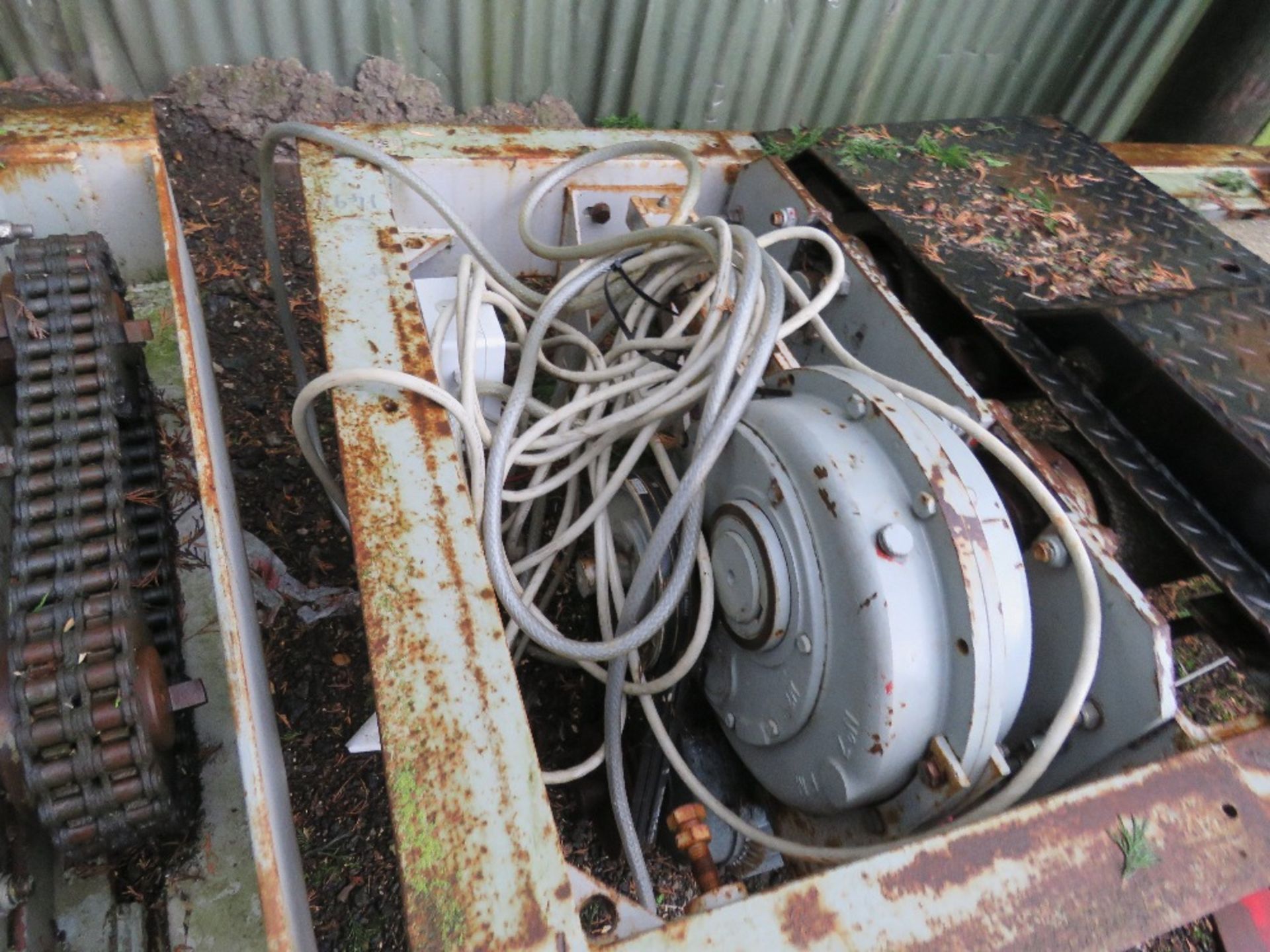 COMMERCIAL VEHICLE BRAKE TEST ROLLERS WITH ASSOCIATED EQUIPMENT. BELIEVED TO BE EWJ MAKE. - Image 3 of 6