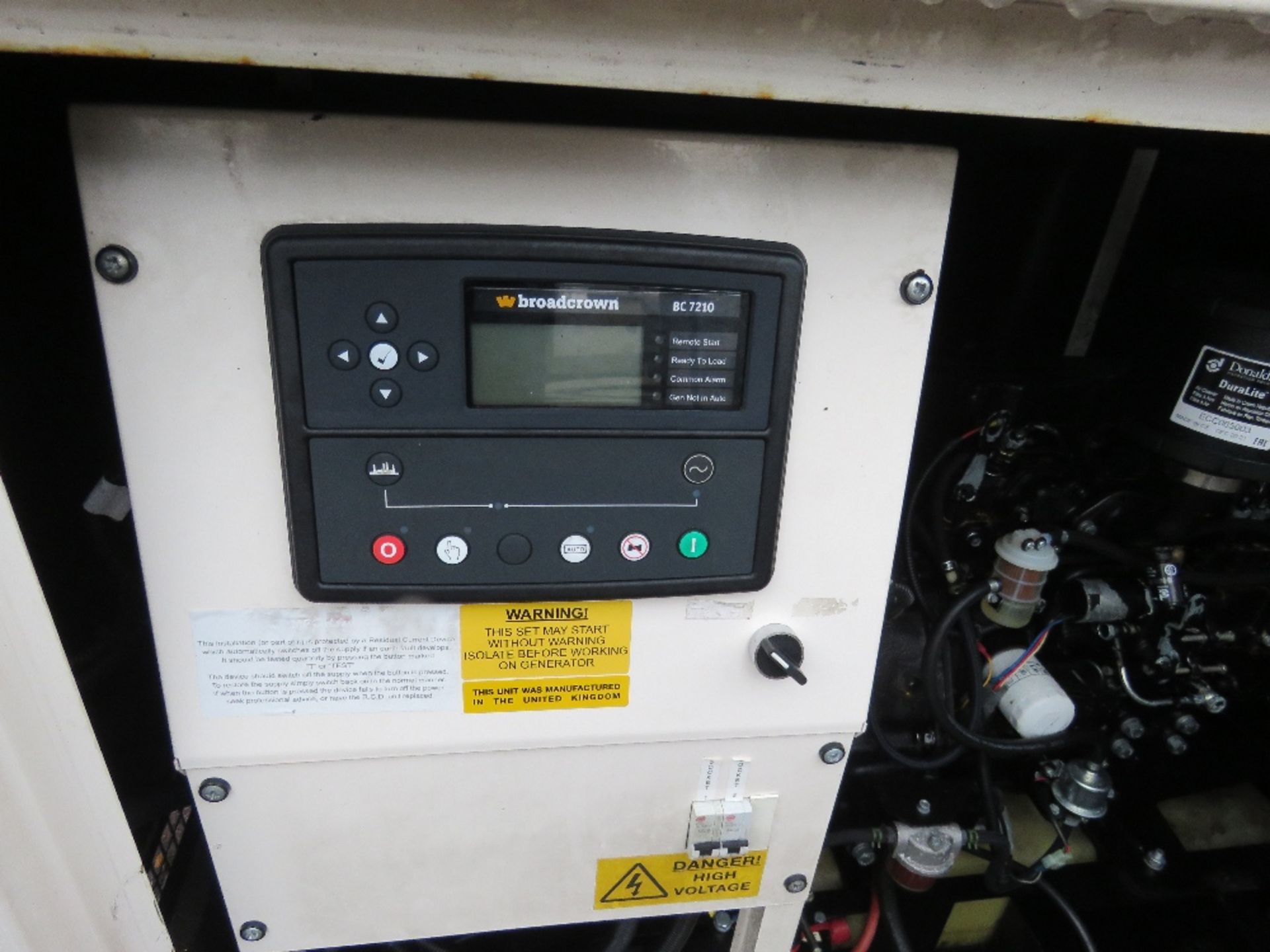 JCB 11KVA SKID MOUNTED SILENCED GENERATOR, SINGLE PHASE 240V OUTPUT, 2016 BUILD. SOURCED FROM MAJOR - Image 2 of 5