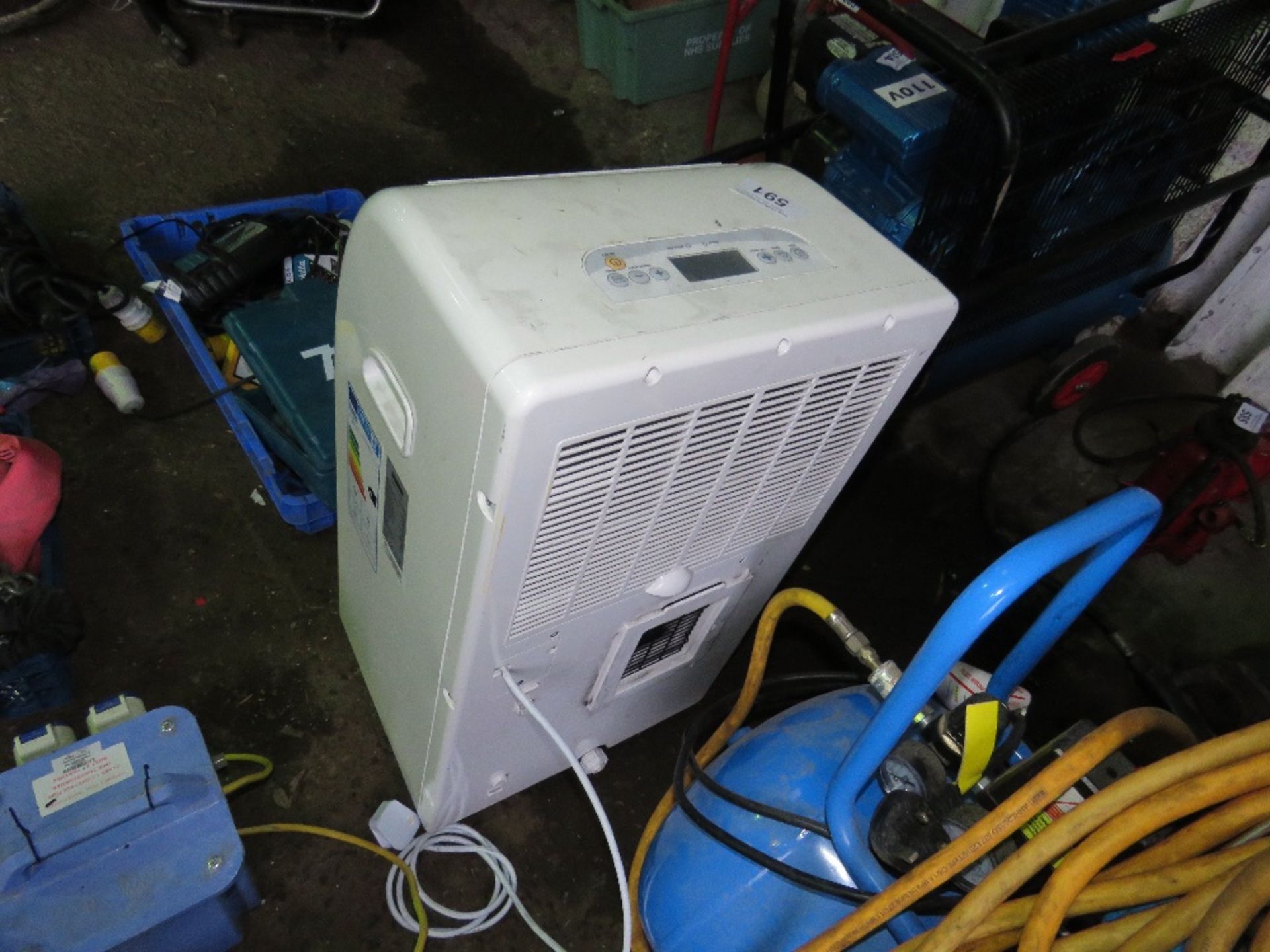 ROOM AIR CONDITIONER WITH REMOTE CONTROL, 240VOLT POWERED. SOURCED FROM COMPANY LIQUIDATION. - Image 2 of 3