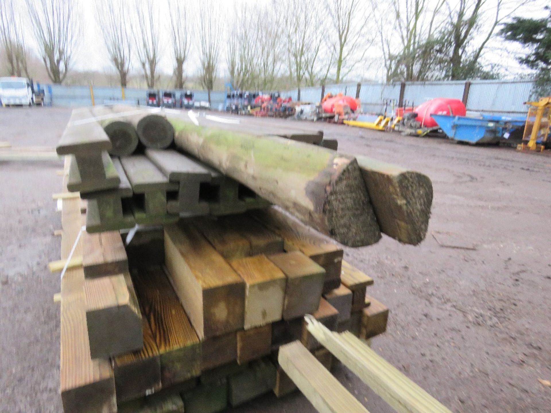 QUANTITY OF TIMBER POSTS, 6-11FT LENGTH APPROX. - Image 10 of 10