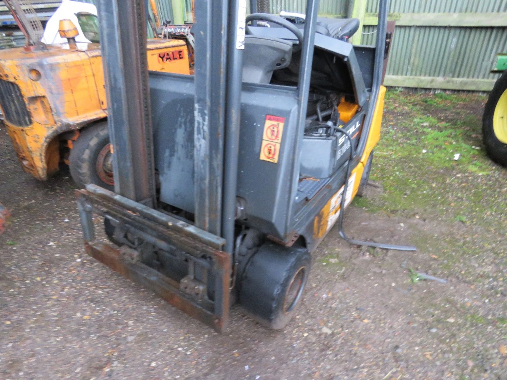 STILL R70-20 COMPACT DIESEL ENGINED FORKLIFT, SN:076001217. WEN TESTED WAS SEEN TO START, RUN AND LI - Image 2 of 3