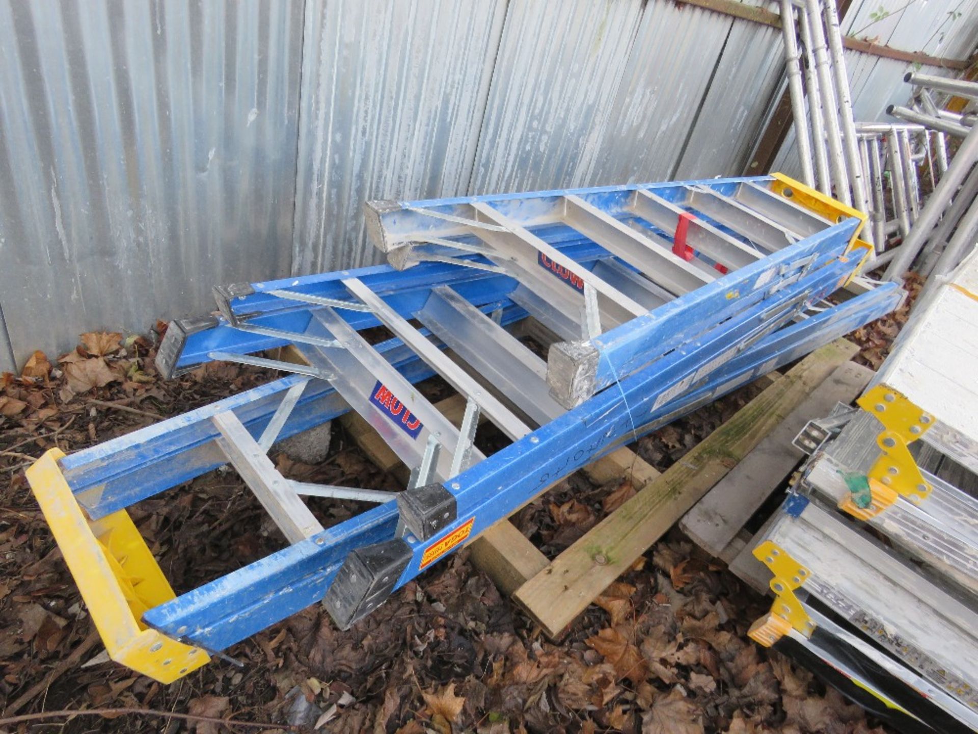 3 X GRP STEP LADDERS, 6 X ALUMINIUM STEP UP UNITS PLUS 2 X 7FT LENGTH STAGING BOARDS. - Image 6 of 6