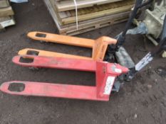 2 X HYDRAULIC PALLET TRUCKS. WHEN TESTED WAS SEEN TO LIFT AND LOWER. SOURCED FROM COMPANY LIQUIDATI