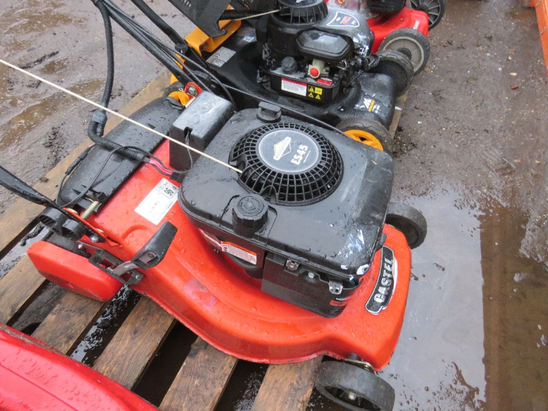 PALLET CONTAINING 3 NO ASSORTED LAWNMOWERS. THIS LOT IS SOLD UNDER THE AUCTIONEERS MARGIN SCHEM - Image 3 of 6