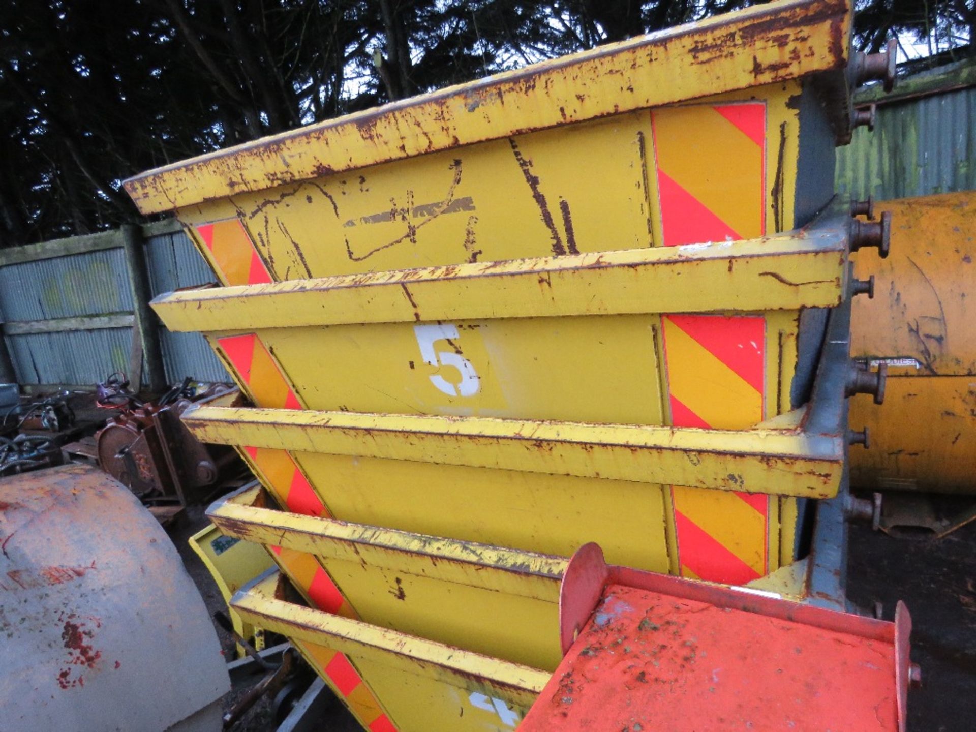 5 X CHAIN LIFT WASTE SKIPS, 2 YARD CAPACITY. DIRECT FROM LOCAL COMPANY WHO ARE DOWNSIZING. - Image 2 of 3