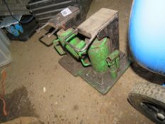 2 X HEAVY DUTY BOTTLE JACKS. SOURCED FROM COMPANY LIQUIDATION.