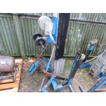 GENIE SLA10 MANUAL OPERATED MATERIAL HOIST LIFT WITH FORKS.