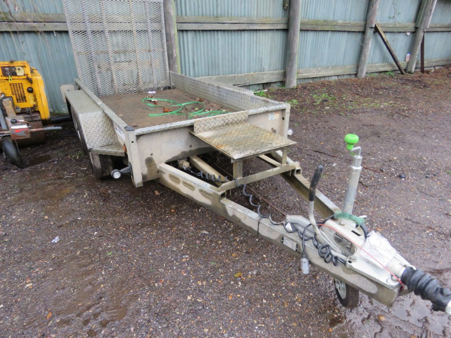 MEREDITH & EYRE HEAVY DUTY MINI DIGGER PLANT TRAILER, 2.6TONNE GROSS CAPACITY, RING HITCH. PN:TR121