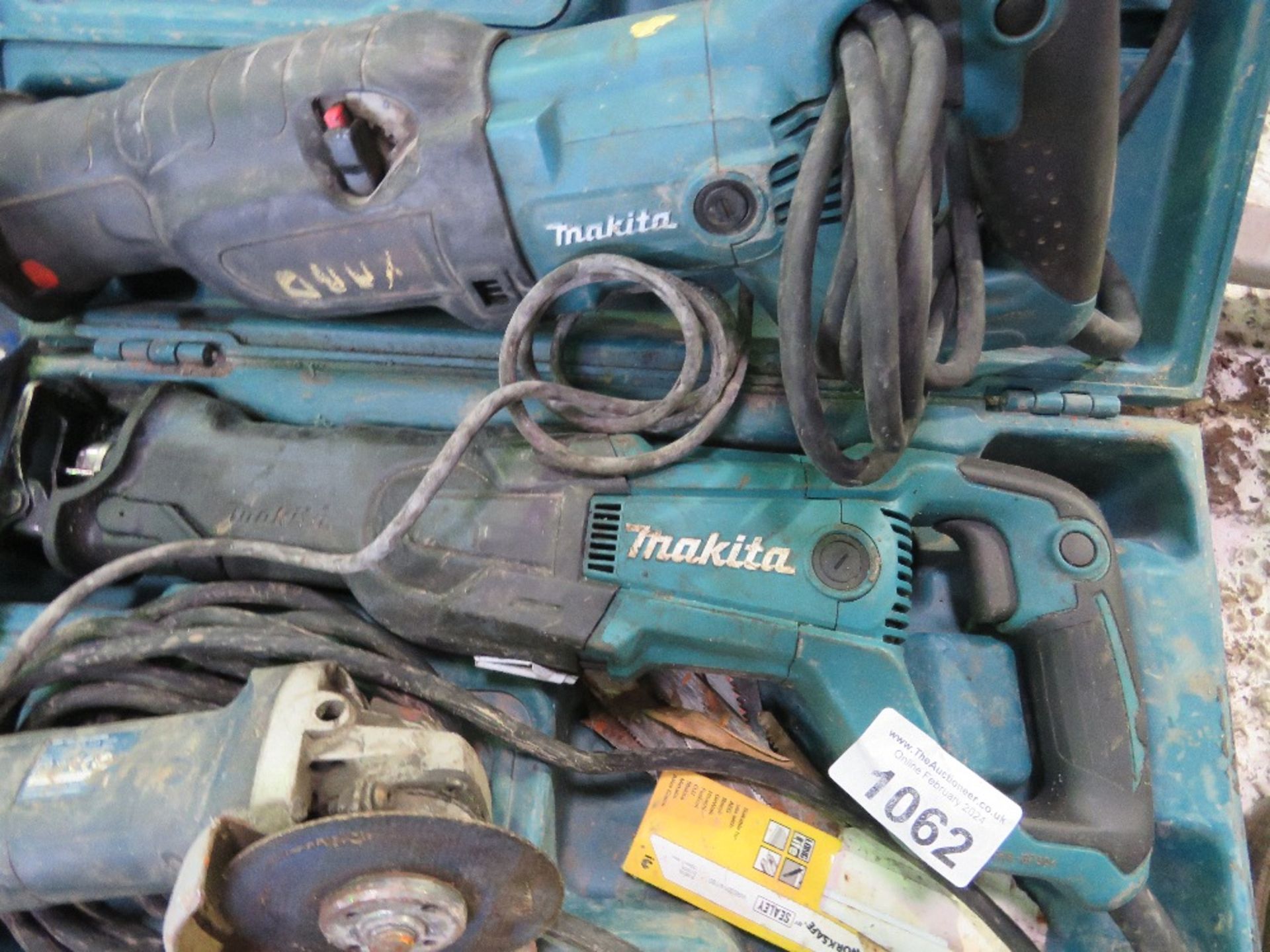 2 X MAKITA 110VOLT RECIPROCATING SAWS PLUS A GRINDER. SOURCED FROM COMPANY LIQUIDATION. - Image 3 of 4