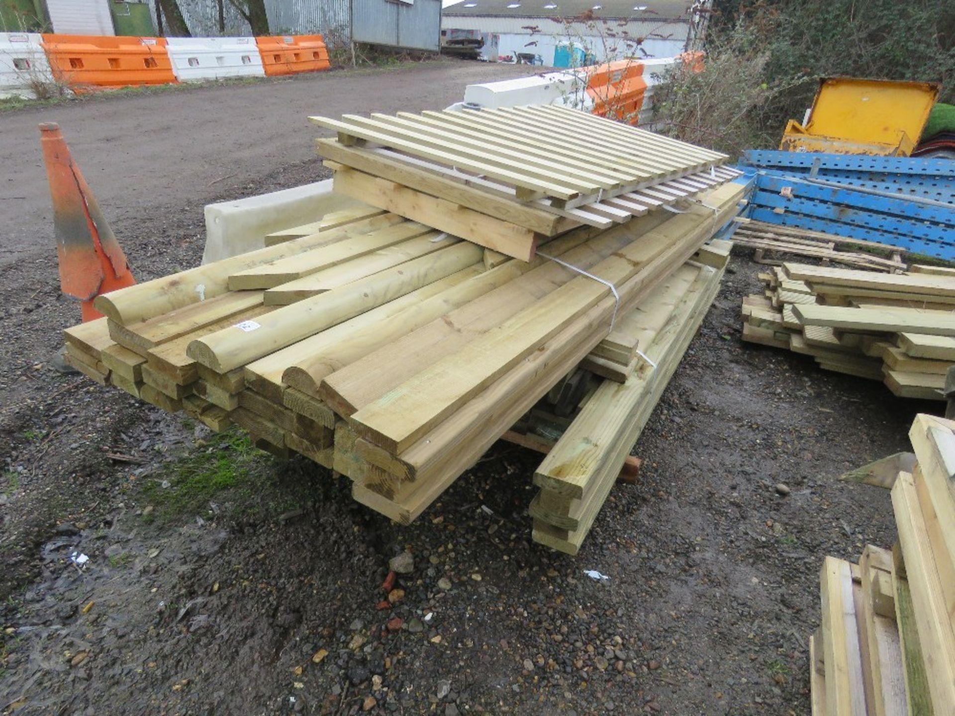TIMBER RAILS, PANELS AND TIMBERS AS SHOWN. - Image 2 of 8