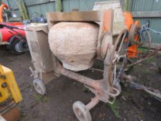 BELLE DIESEL CEMENT MIXER WITH LISTER HANDLE START ENGINE, WITH HANDLE.