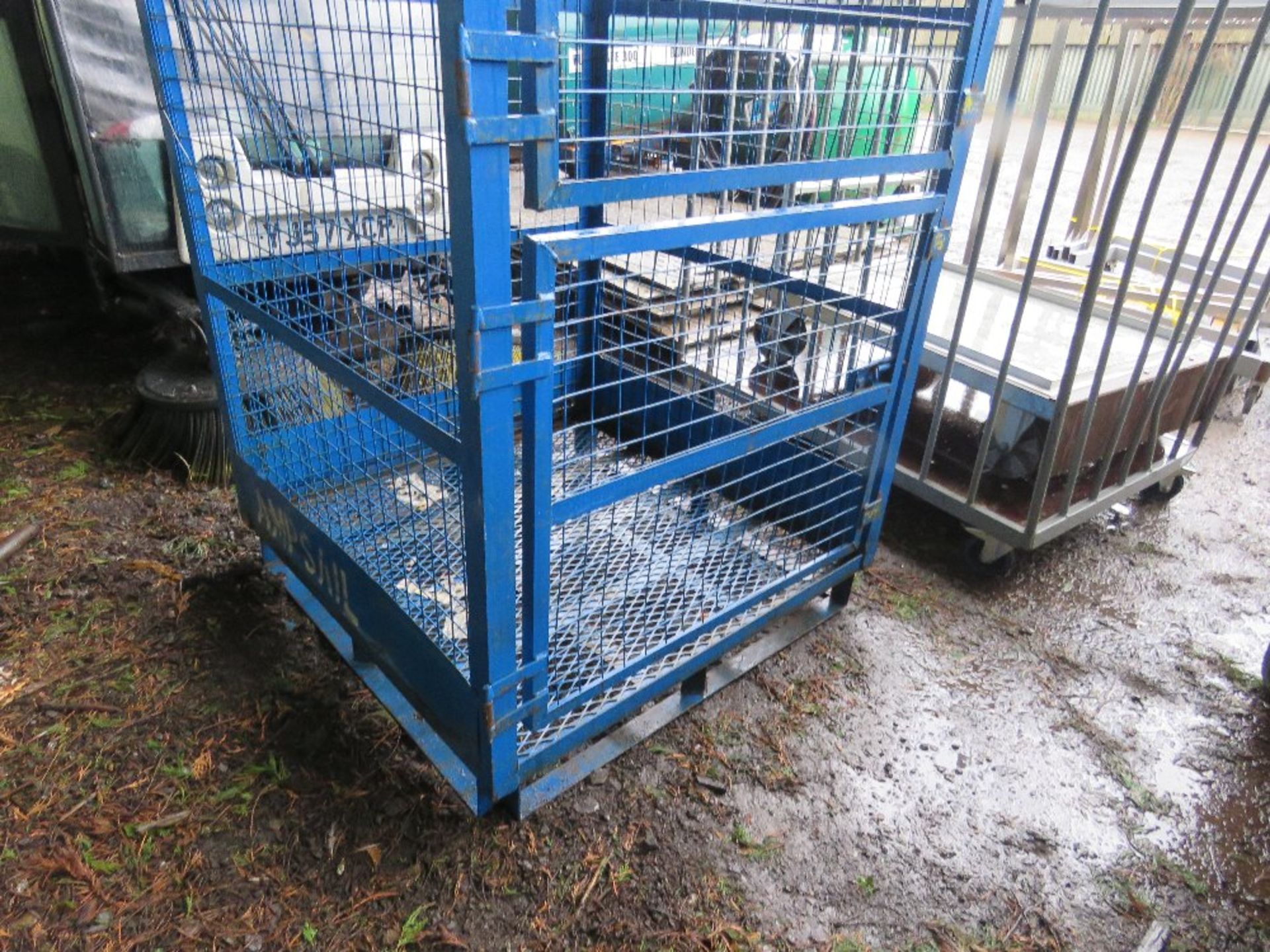 LARGE SIZED MESH PALLET CAGE. SOURCED FROM DEPOT CLOSURE. THIS LOT IS SOLD UNDER THE AUCTIONEERS - Image 2 of 4