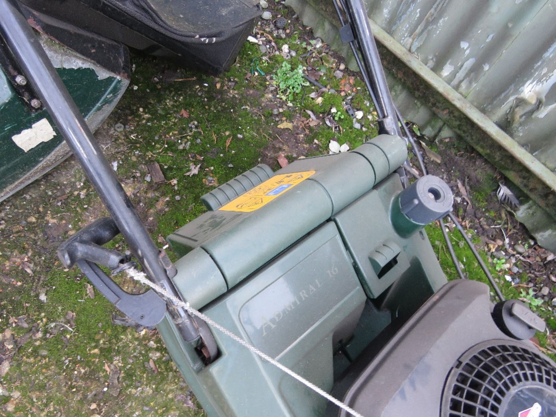 ATCO PETROL ENGINED ROLLER LAWNMOWER , NO COLLECTOR. THIS LOT IS SOLD UNDER THE AUCTIONEERS MARGIN - Image 3 of 4