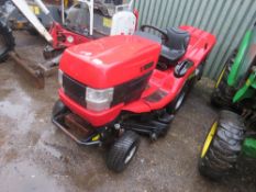 WESTWOOD W1100102 RIDE ON MOWER WITH COLLECTOR. HYDRASTATIC DRIVE. YEAR 2016 BUILD. DIRECT FROM LOCA