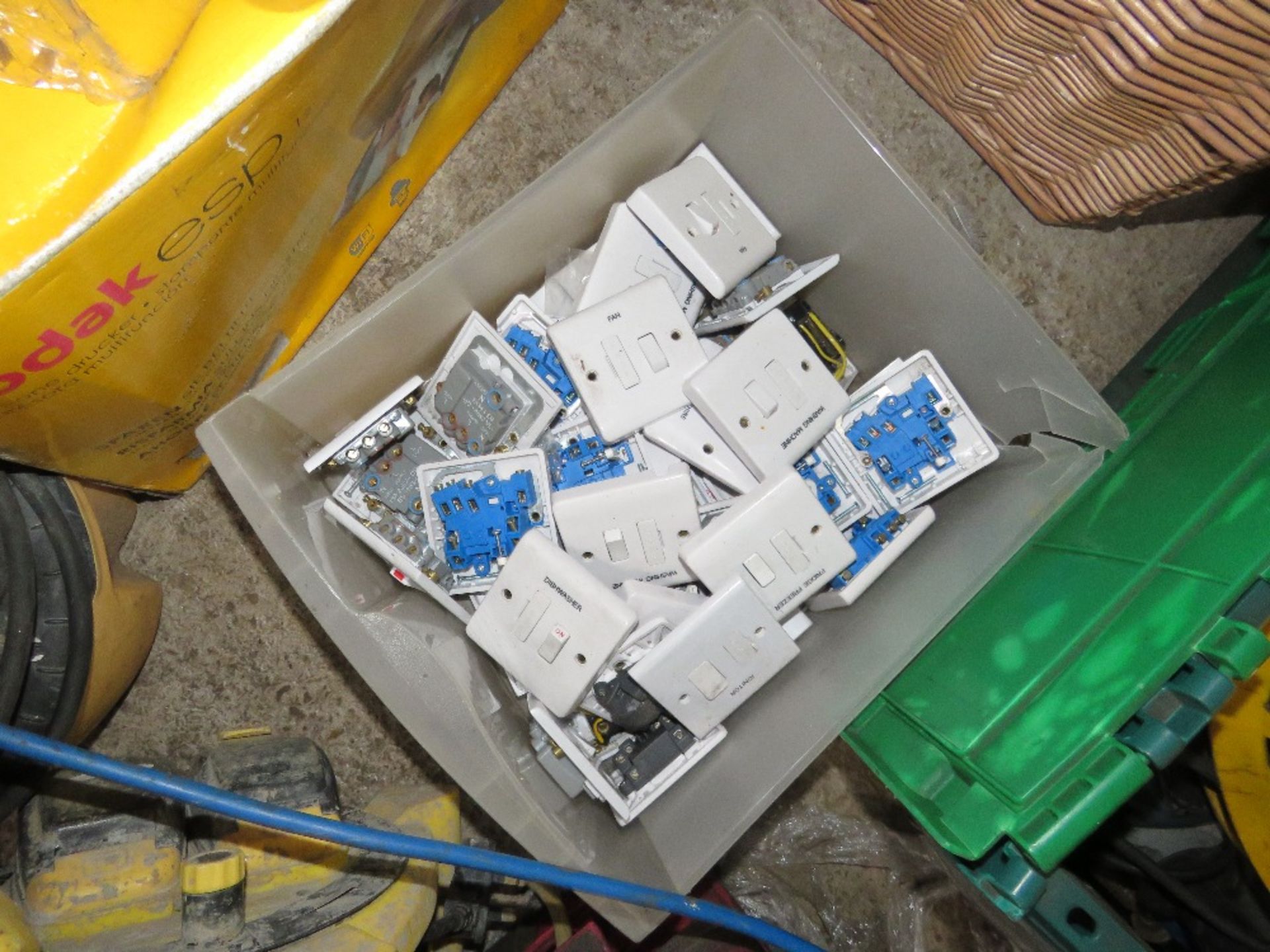 BOX OF SOCKETS PLUS PRINTER ETC. THIS LOT IS SOLD UNDER THE AUCTIONEERS MARGIN SCHEME, THEREFORE - Image 2 of 3