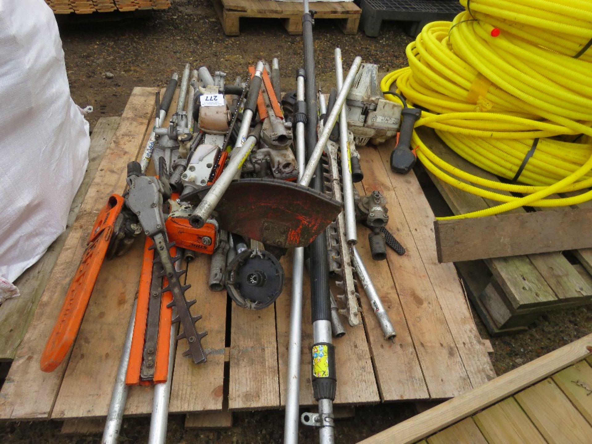 QUANTITY OF ASSORTED STIHL LONG REACH HEDGE CUTTER SPARES ETC. - Image 5 of 5