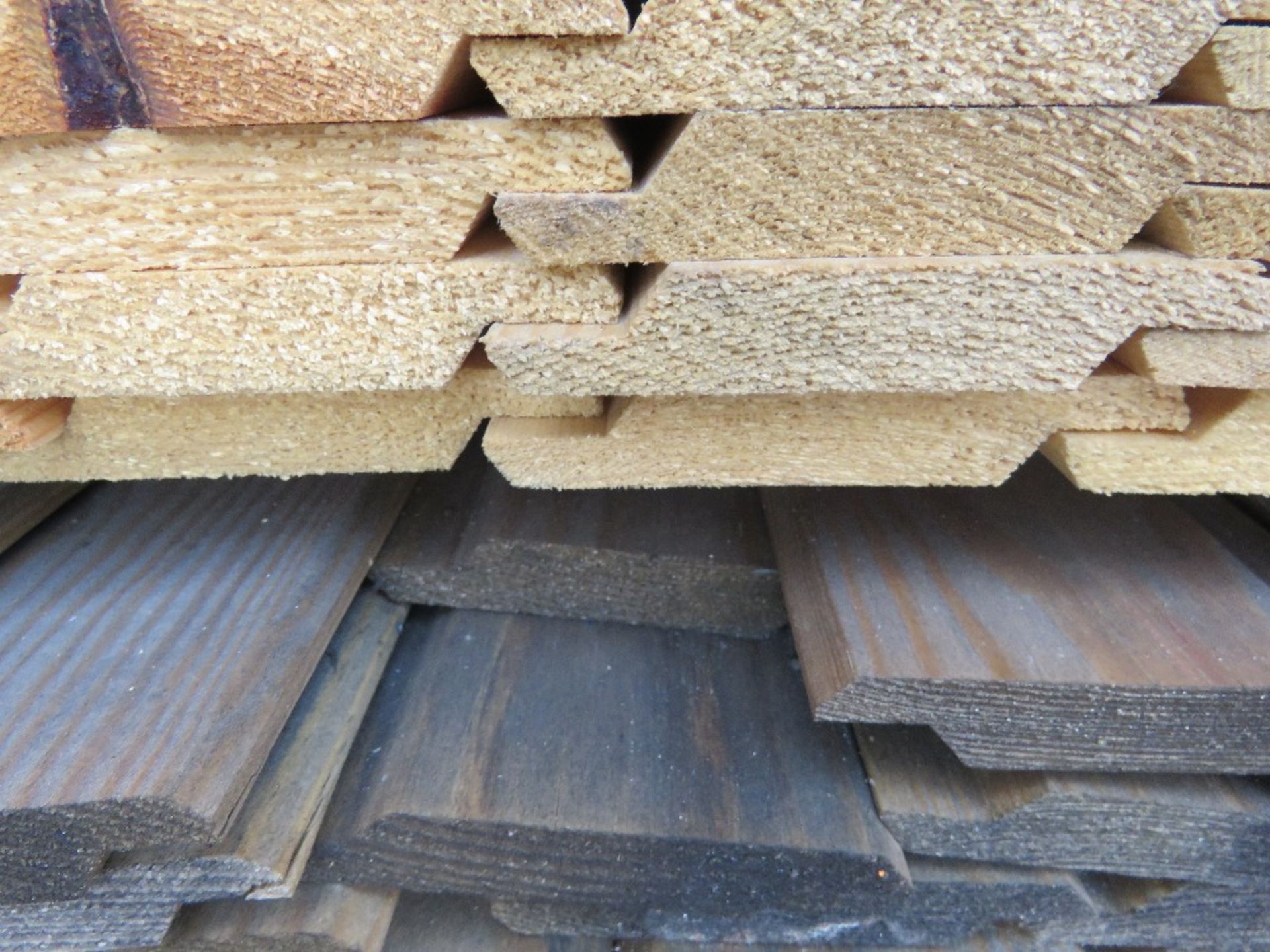 LARGE PACK OF UNTREATED SHIPLAP CLADDING TIMBER (2NO BUNDLES): 1.73M LENGTH X 100MM WIDTH APPROX. - Image 4 of 4