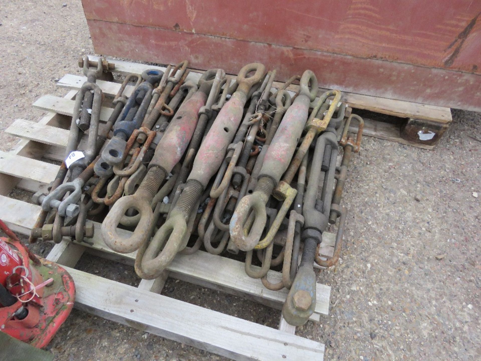 PALLET OF HEAVY DUTY SCREW TYPE CHAIN TENSIONERS. - Image 4 of 4