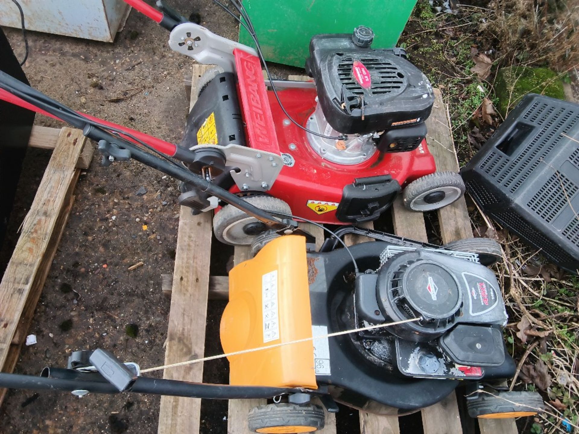 PALLET CONTAINING 4 NO ASSORTED LAWNMOWERS. THIS LOT IS SOLD UNDER THE AUCTIONEERS MARGIN SCHEM - Image 5 of 5