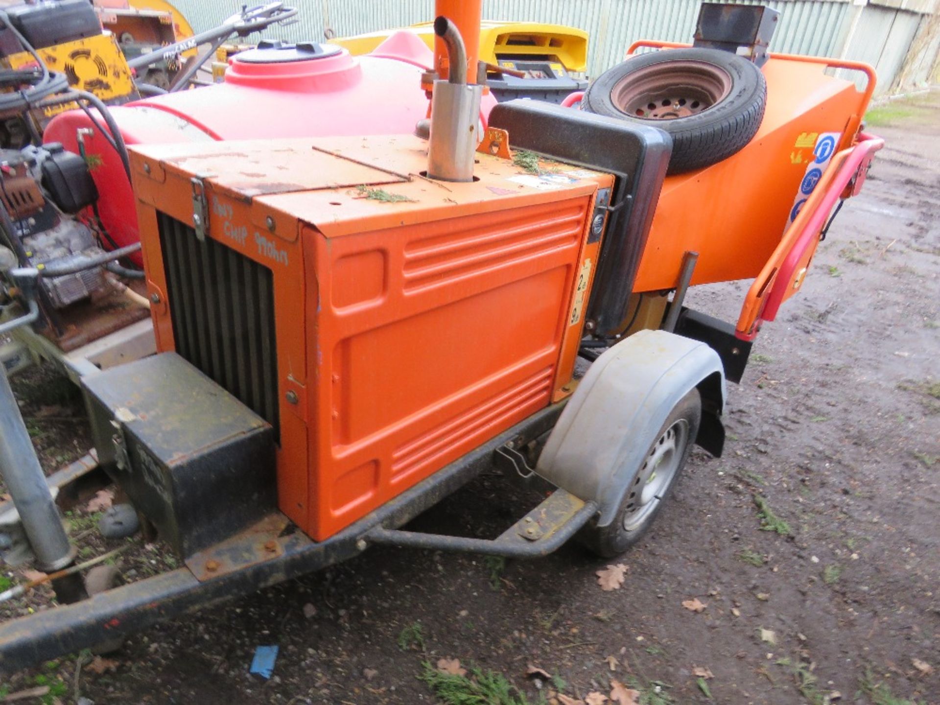 TIMBERWOLF TW150DHB TOWED CHIPPER UNIT WITH KUBOTA DIESEL ENGINE. 990 RECORDED HOURS APPROX. WITH KE - Image 2 of 12