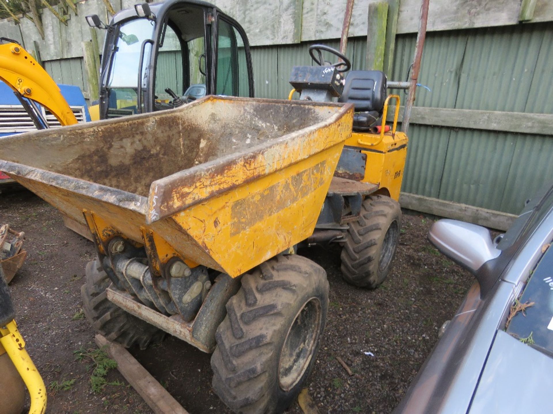 BENFORD TEREX HD1000 HIGH TIP DUMPER. SN:SLBDRP00L207HM265. DRIVES AND TIPS..SWITCH FAULT ON HIGH TI - Image 9 of 9