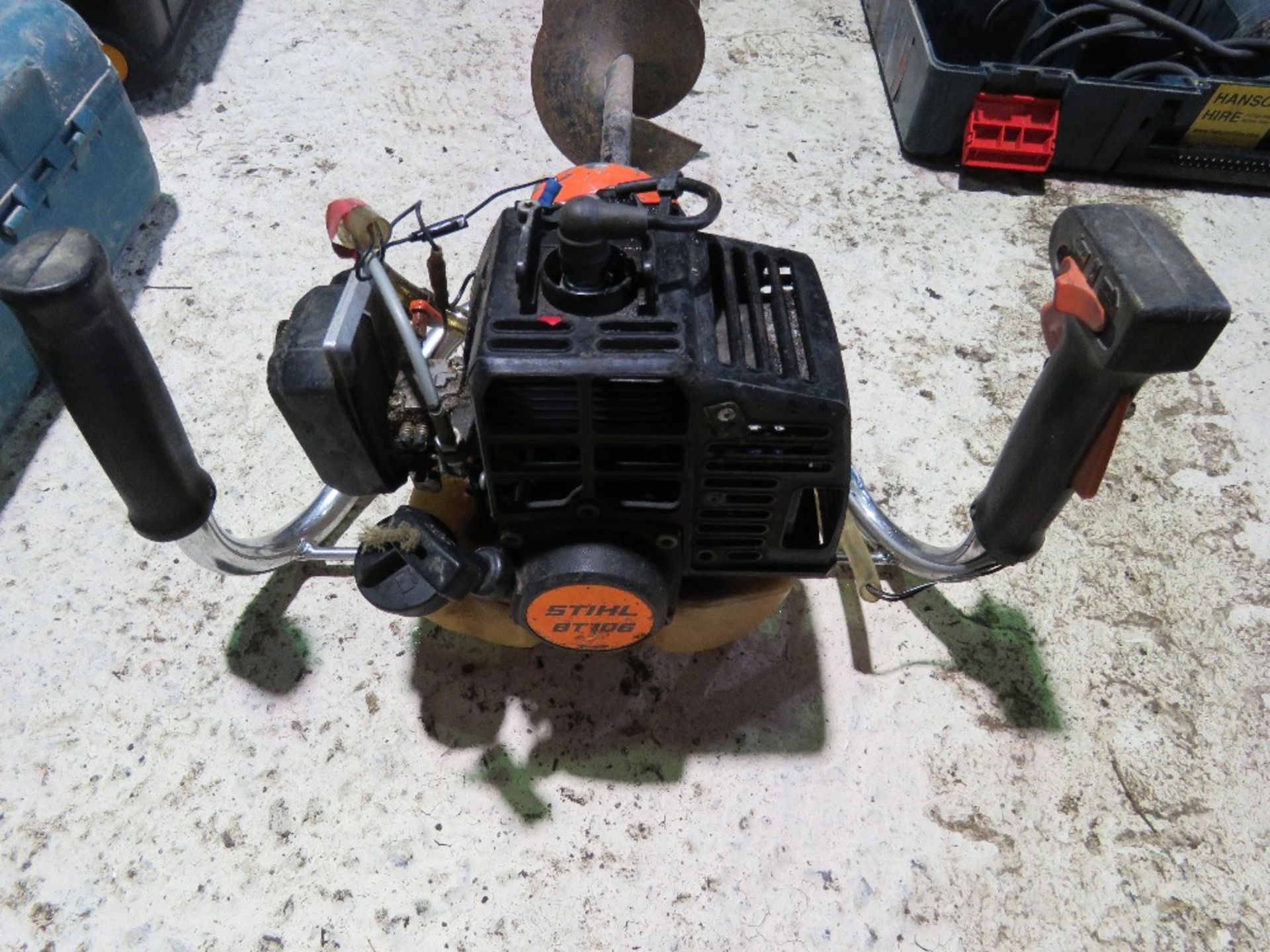 STIHL PETROL ENGINED POST HOLE BORER. SOURCED FROM LOCAL DEPOT CLOSURE. - Image 4 of 6