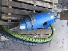 LARGE SIZED EXCAVATOR MOUNTED AUGER DRIVE HEAD. 75MM SQUARE DRIVE HEAD, 45MM TOP PIN SIZE APPROX.