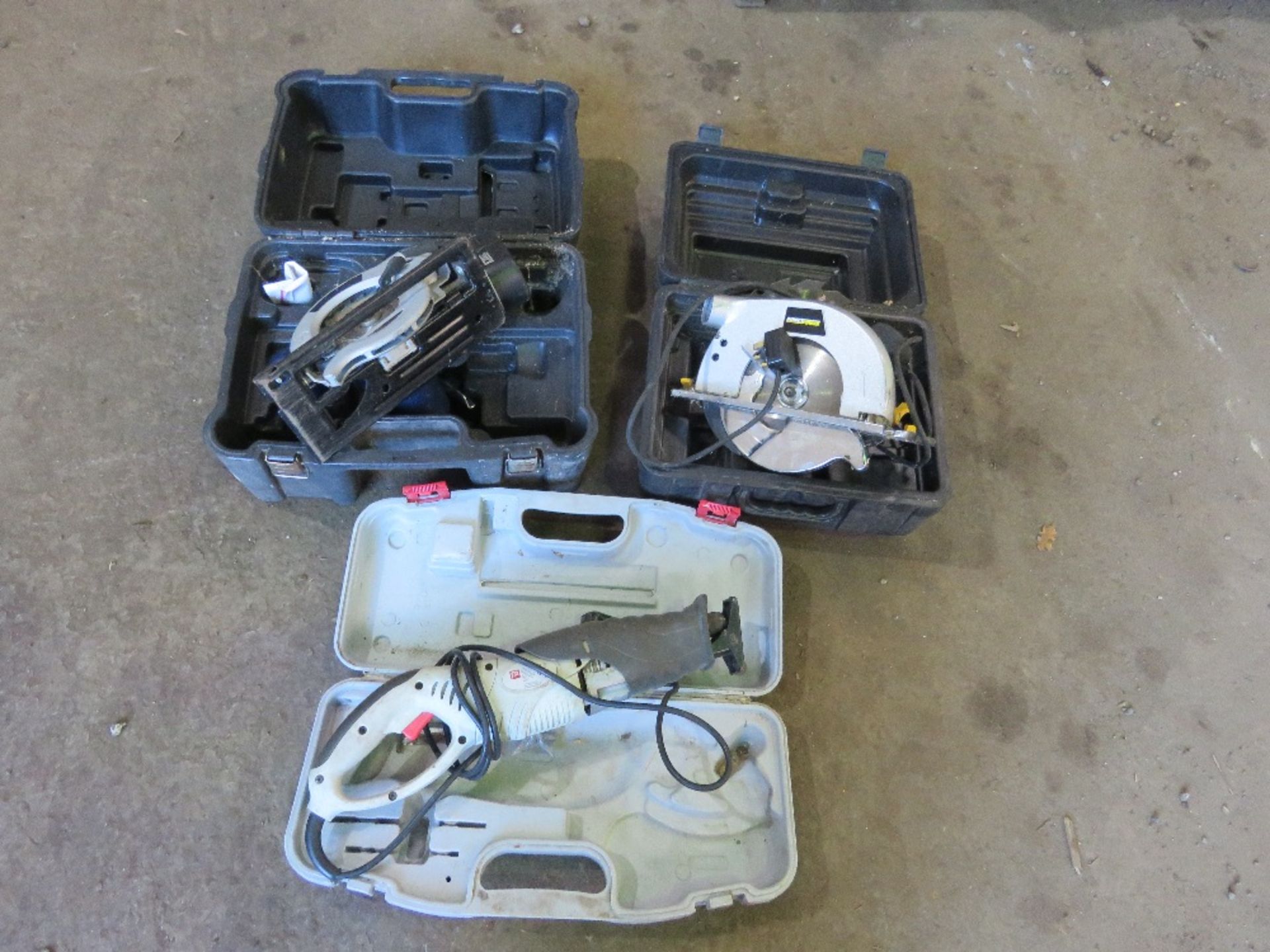 BATTERY SAW SET PLUS 2 X 240V SAWS. THIS LOT IS SOLD UNDER THE AUCTIONEERS MARGIN SCHEME, THEREF
