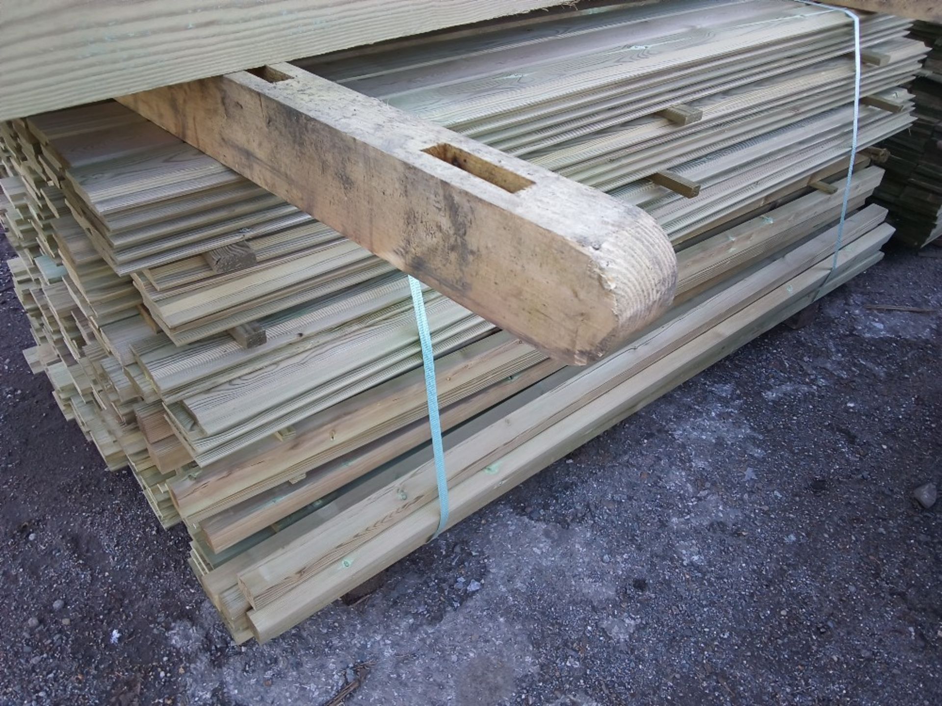 LARGE PACK OF TREATED SHIPLAP CLADDING TIMBER BOARDS: 1.8M LENGTH X 100MM WIDTH APPROX. - Image 3 of 3