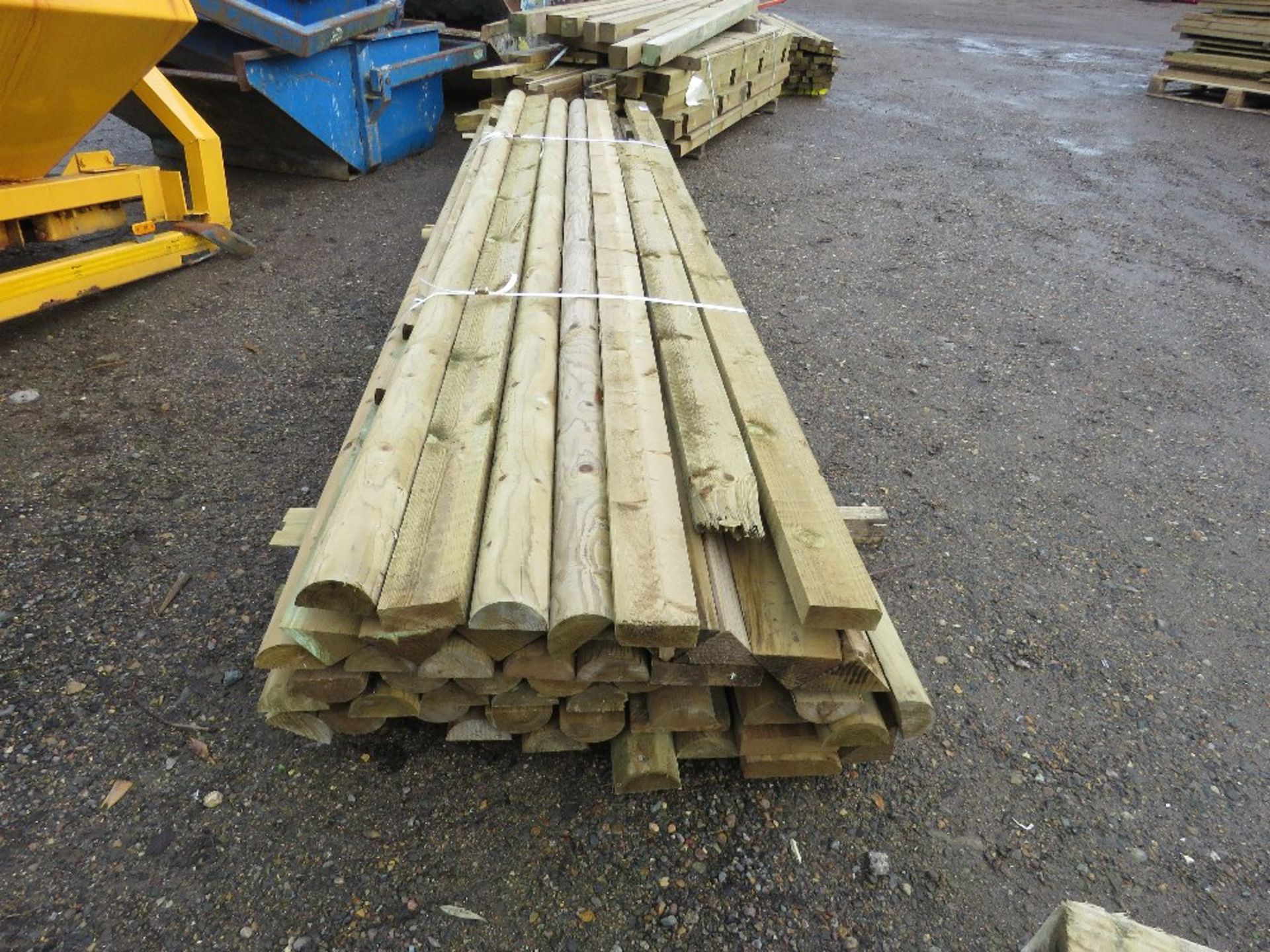 POSTS AND TIMBERS, MAINLY 12FT LENGTH APPROX. - Image 4 of 4