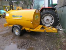 TRAILER ENGINEERING ROAD TOWED FUEL BOWSER, 950 LITRE CAPACITY. MANUAL PUMP. RING HITCH FITTED.