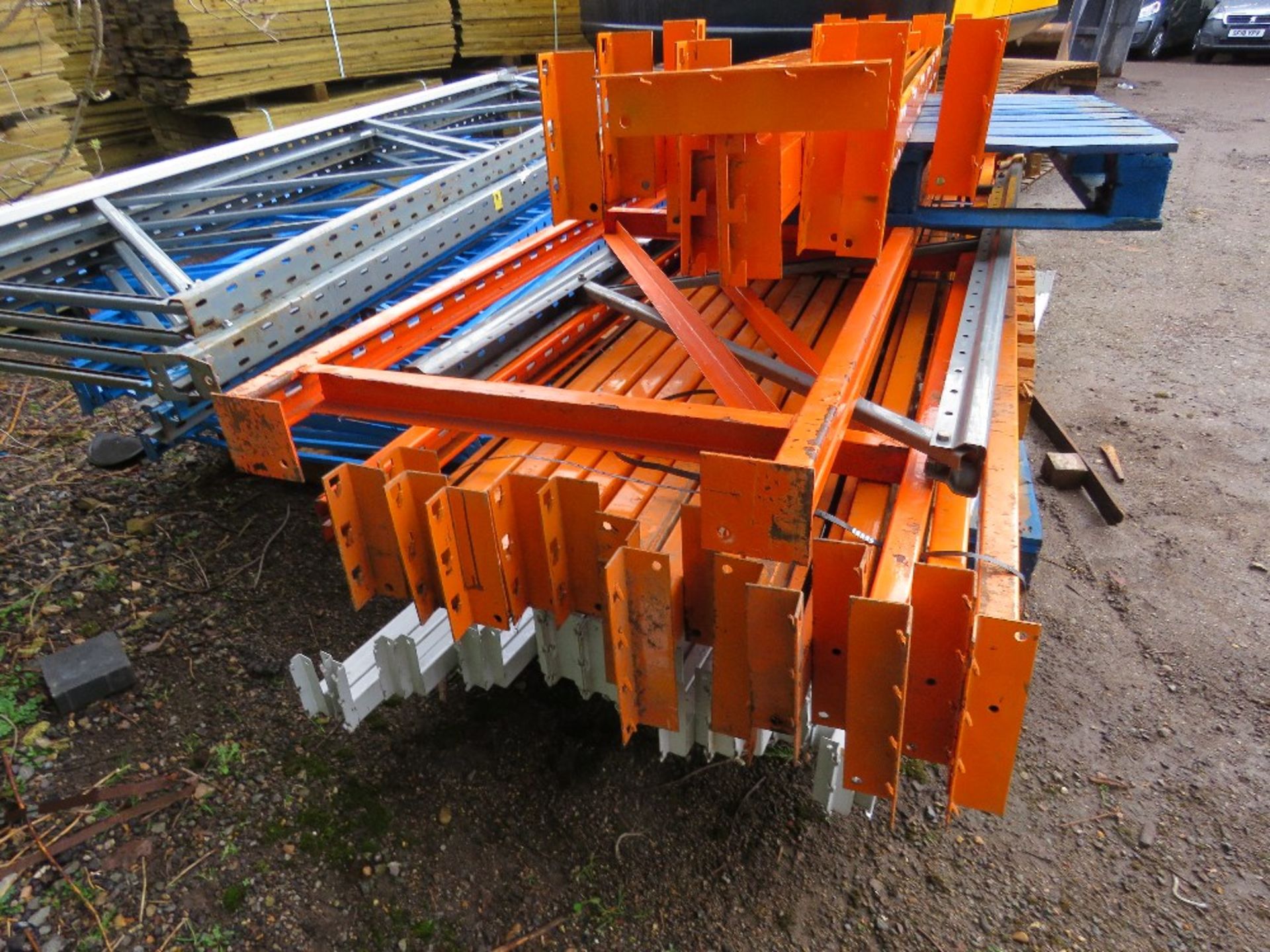 LARGE QUANTITY OF ASSORTED PALLET RACKING 2.5M - 3.28M HEIGHT APPROX WITH BEAMS ETC. THIS LOT IS - Image 7 of 8