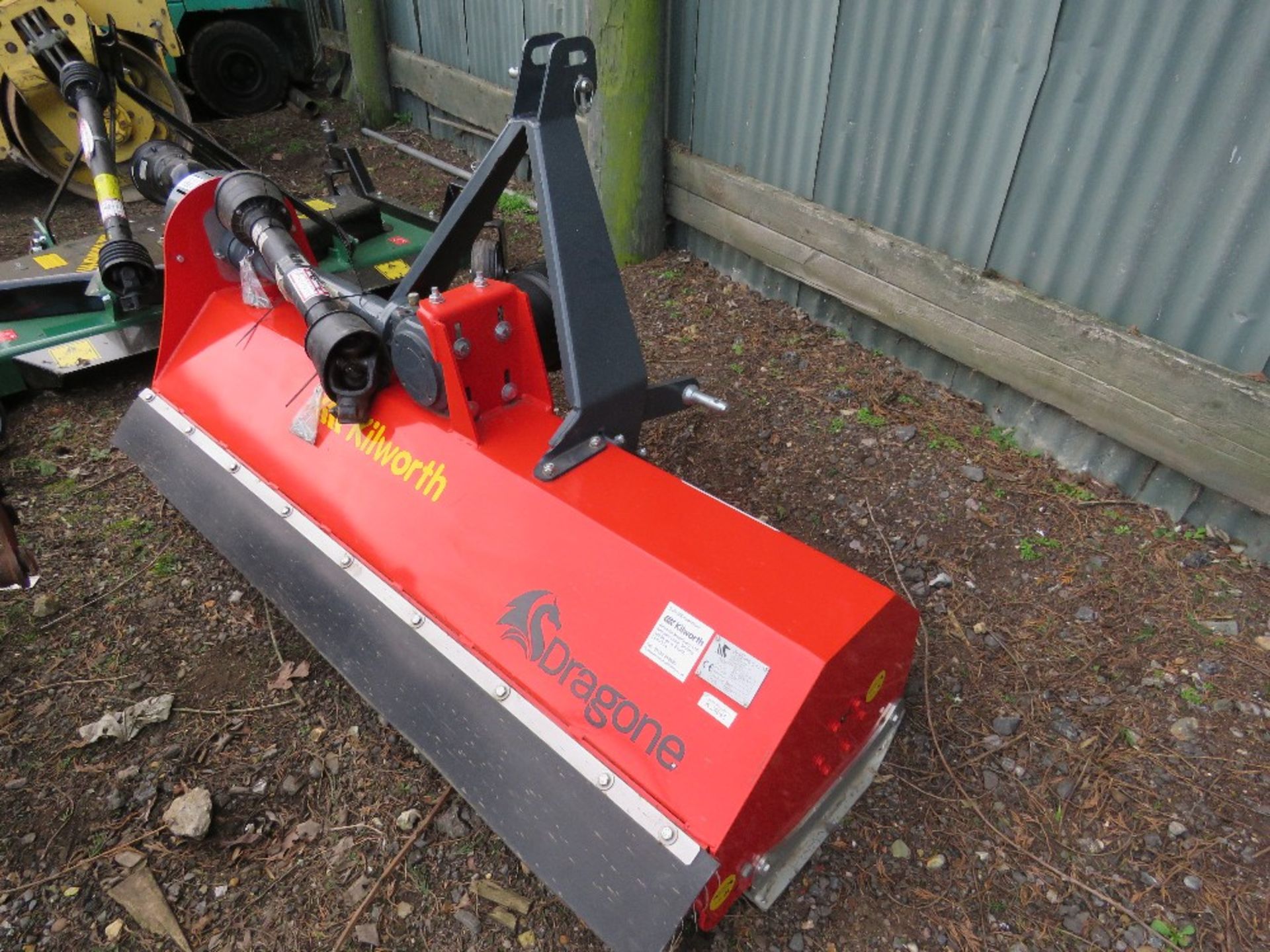 KILWORTH DRAGONE LP160F 1.6M WIDE HEAVY DUTY TRACTOR MAOUNTED FLAIL MOWER. UNUSED/SHOP SOILED. - Image 2 of 4