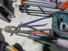 2 X BOLT CROPPERS, A SLEDGE HAMMER AND 4NO CROW BARS. SOURCED FROM COMPANY LIQUIDATION. THIS LOT