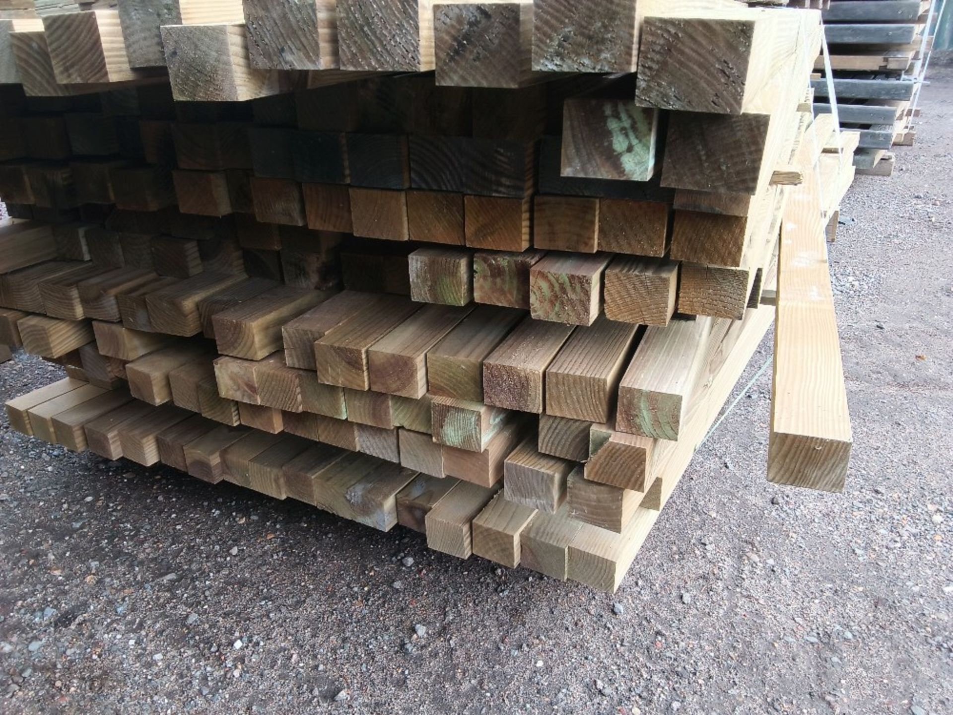 BUNDLE OF TREATED TIMBER BATTENS/POSTS MAINLY 55 X 45MM APPROX @ 2.2M-2.7M LENGTH, 200NO PIECES IN T - Image 3 of 3