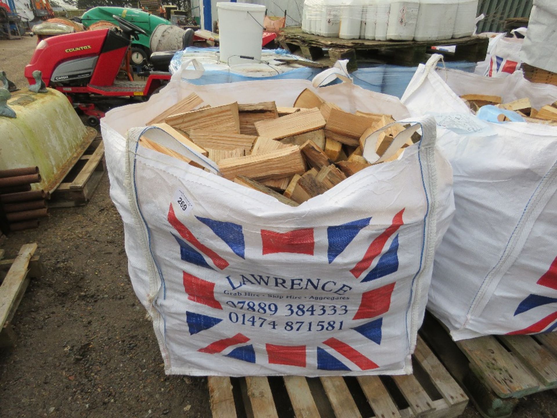 BULK BAG CONTAINING HARDWOOD LOGS. THIS LOT IS SOLD UNDER THE AUCTIONEERS MARGIN SCHEME, THEREFO