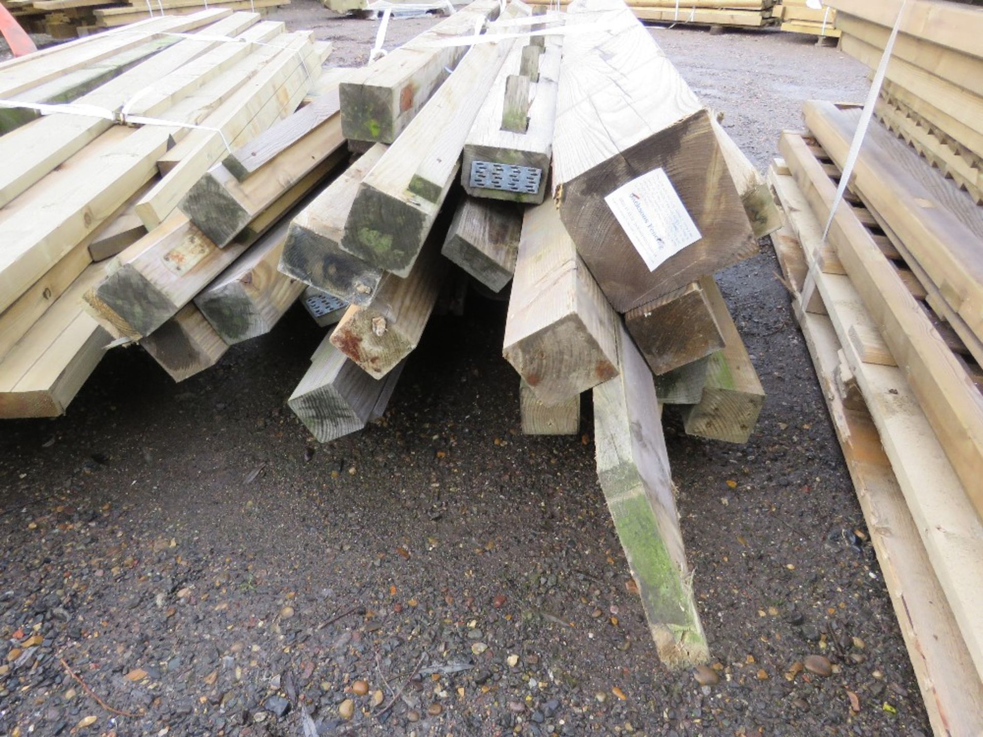 ASSORTED POSTS AND TIMBERS. - Image 3 of 6