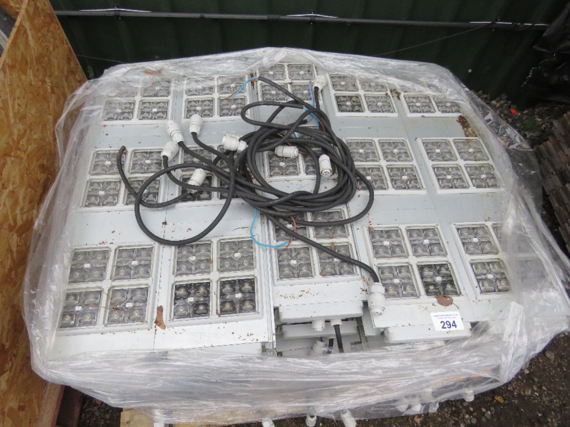 PALLET CONTAINING 20NO HEAVY DUTY LED LIGHT UNITS, BELIEVED TO HAVE COME FROM WATFORD FC STADIUM. - Image 3 of 4