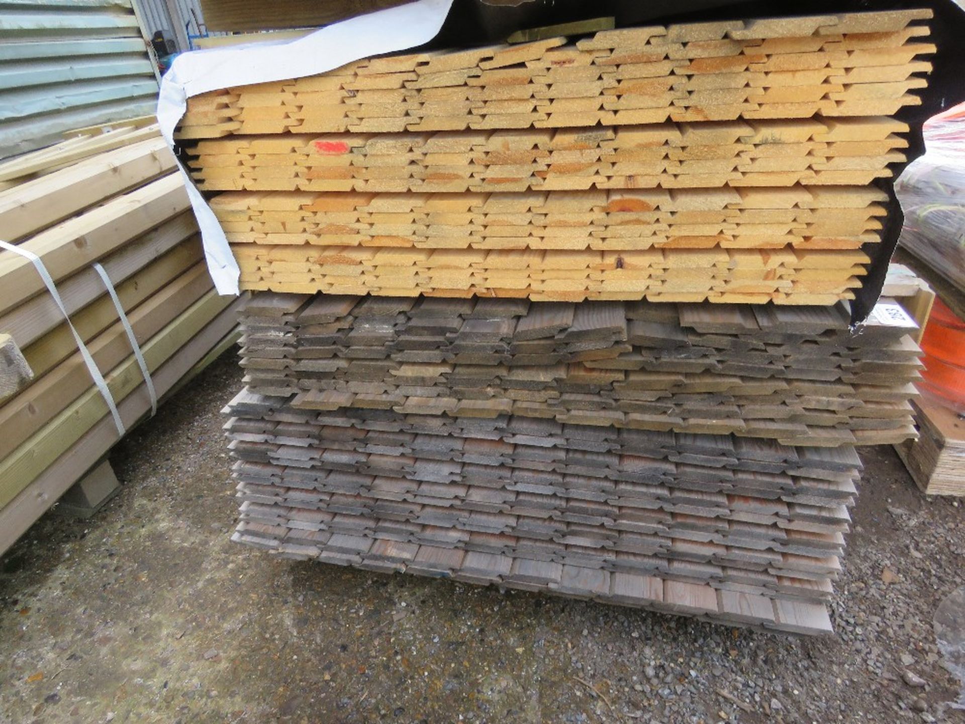 LARGE PACK OF UNTREATED SHIPLAP CLADDING TIMBER (2NO BUNDLES): 1.73M LENGTH X 100MM WIDTH APPROX. - Image 2 of 4
