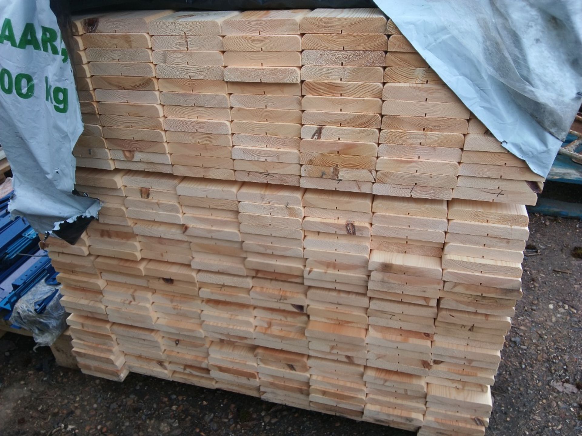 PACK OF UNTREATED TIMBER CAPPING BOARDS 1.88M LENGTH X 120MM X 20MM APPROX. - Image 4 of 4