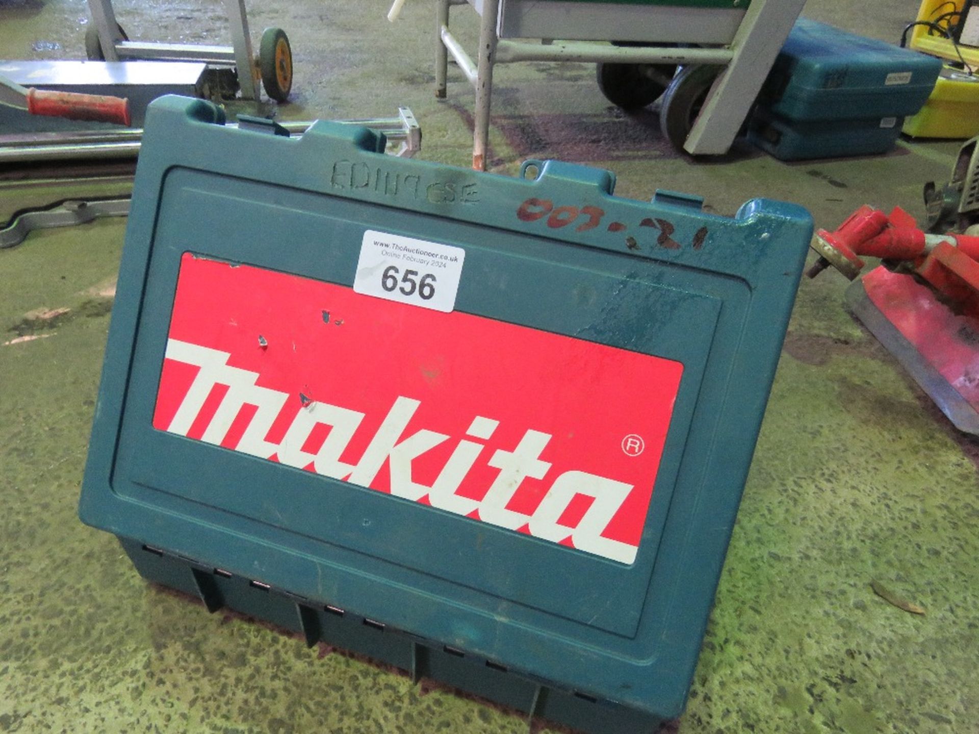 MAKITA 110VOLT DRILL PLUS AN AIR REGULATOR VALVE. - Image 2 of 5